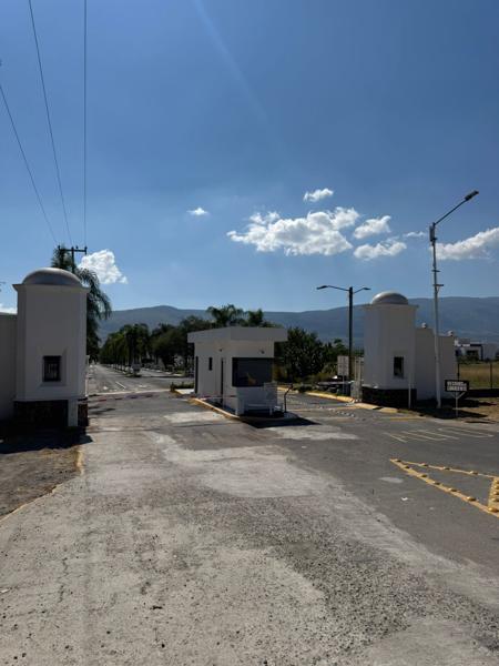 TERRENO EN VENTA FRENTE AL LAGO DE CAJITITLAN 344M2