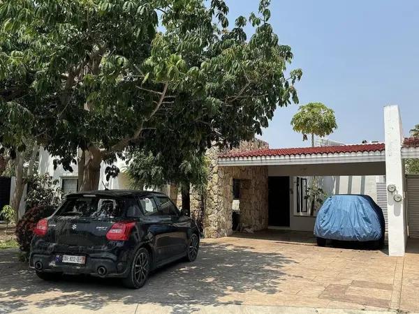 Casa de Una Planta y 4 Recamaras en Venta en Privada Cocoyoles