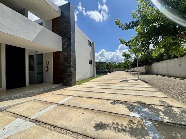 Departamento en Planta Alta en Venta en Jardines de Mukava en Cholul