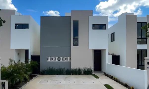 Casa Bianca en Venta en Bosques de Cholul Casa Bianca en Venta en Bosques de Cholul