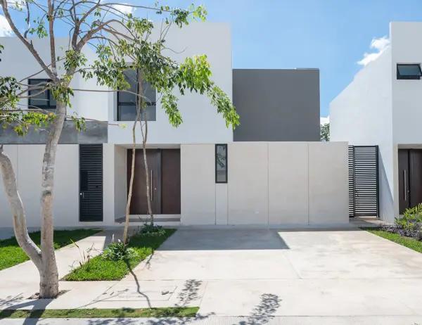 Casa(D2) en Venta en Palta 152 Jardín Residencial en Cholul Casa(D2) en Venta en Palta 152 Jardín Residencial en Cholul