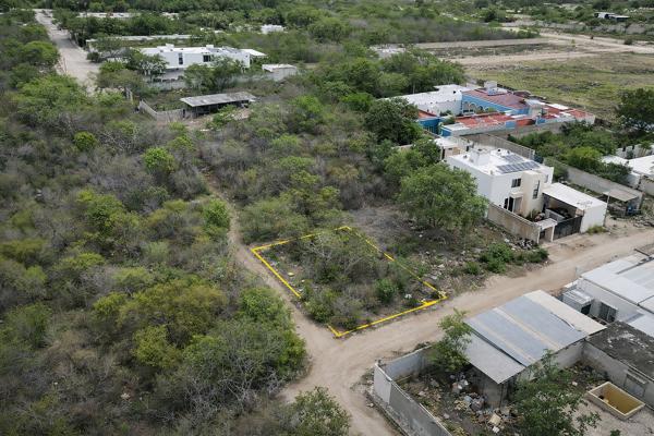 Terreno en Esquina en Venta  Cholul