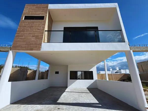 Casa(4R) en Esquina en Venta en Mabella Esmeralda, San Diego Cutz