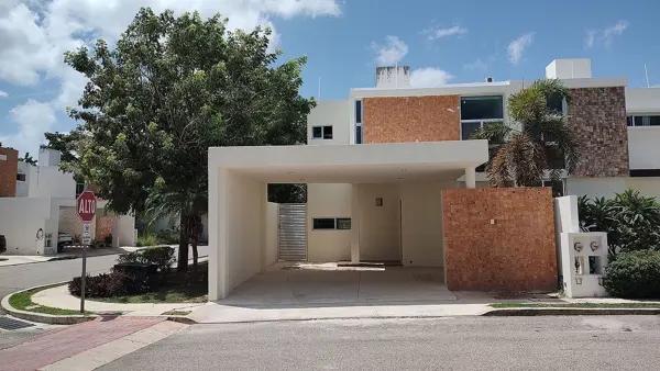 Casa en Venta en Privada en San Pedro Cholul, Dentro de Periférico Casa en Venta en Privada en San Pedro Cholul, Dentro de Periférico