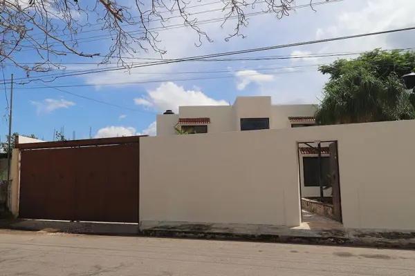Residencia con Terreno Excedente (960 m2) en Venta en Benito Juárez Norte