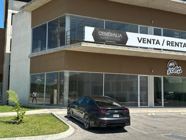 Local Comercial en Renta sobre Periferico en Esquina en Centralia