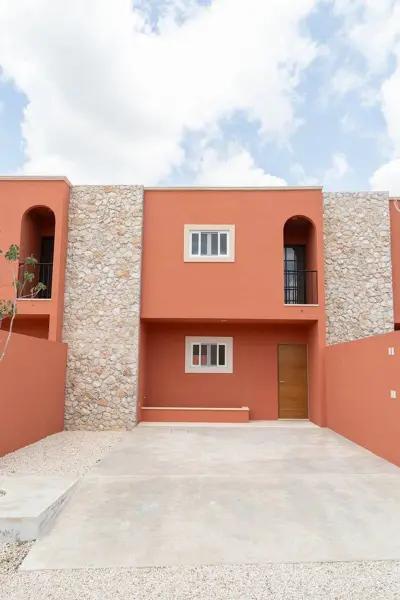 Casa Estilo Colonial en Venta en Temozón Norte
