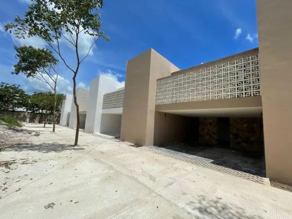 Townhouse en PRE-VENTA en Privada Temozón 30-30 en Temozón Townhouse en PRE-VENTA en Privada Temozón 30-30 en Temozón