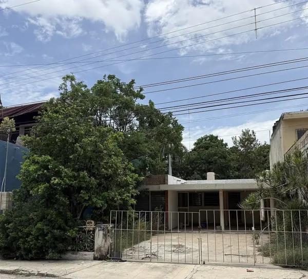 Casa para Remodelar en Venta en Santa Ana a 3 Cuadras de Paseo Montejo