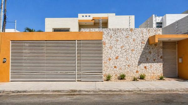 Casa con Paneles Solares en Venta en Margaritas Cholul