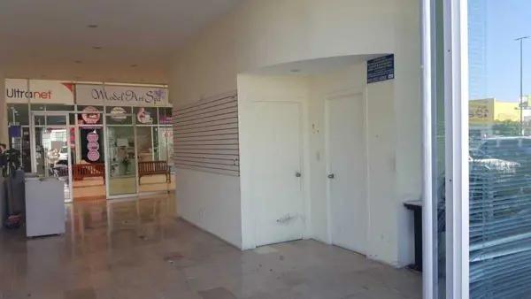 OPORTUNIDAD DE INVERSION LOCAL EN PLAZA COMERCIAL