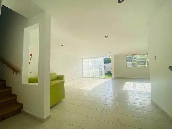 Venta de Casa en Santiago Momoxpan zona Colegio Humboldt
