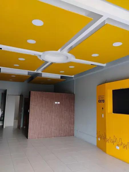Renta de local en Plaza Comercial