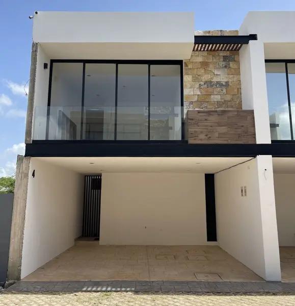 Townhouse en Venta en Sauces Dieciseis en Cholul Townhouse en Venta en Sauces Dieciseis en Cholul