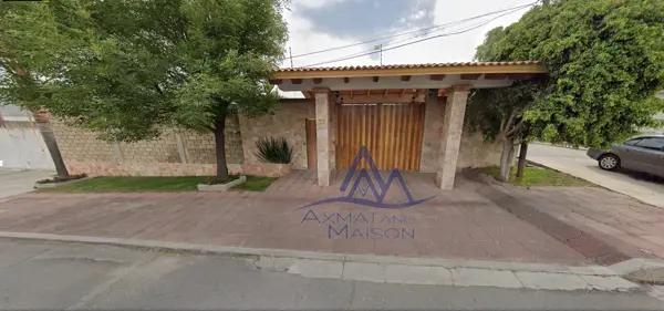 Propiedad en Remate Bancario en Texcoco, Casa de 4 Recámaras con Amplio Jardín