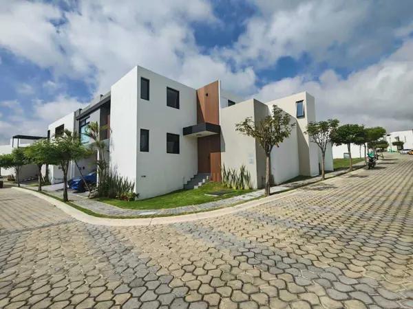 CASA EN VENTA LOMAS DE ANGELOPOLIS PARQUE AGUASCALIENTES