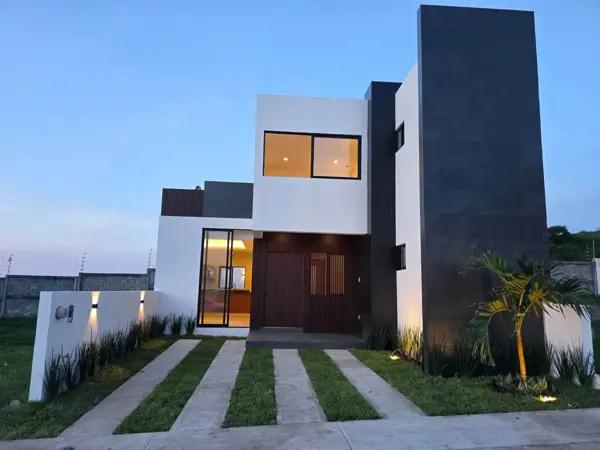 VENDO CASA EN LA RIVIERA VERACRUZANA CERCA DE ANTON LIZARDO CON VISTA AL MAR Y ÁREAS VERDES
