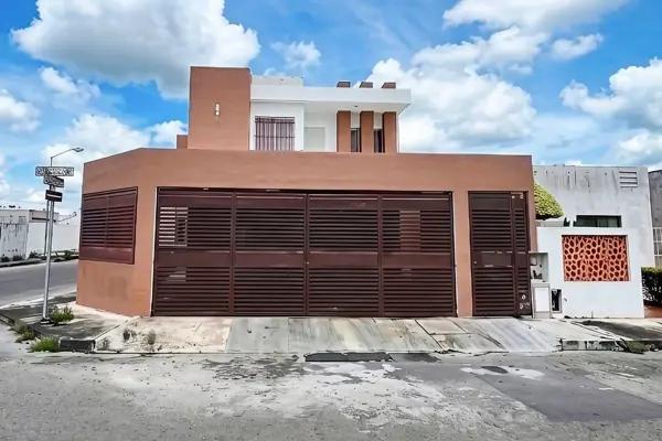 Casa en Esquina de 3 Habitaciones en Fracc. Las Américas