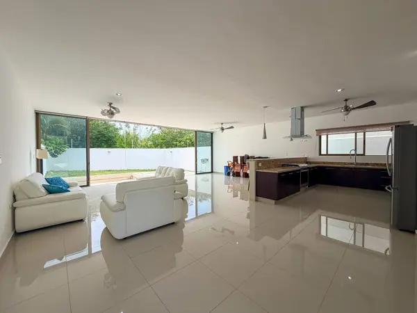 Casa con Grandes Espacios en Venta en Privada Tulipanes
