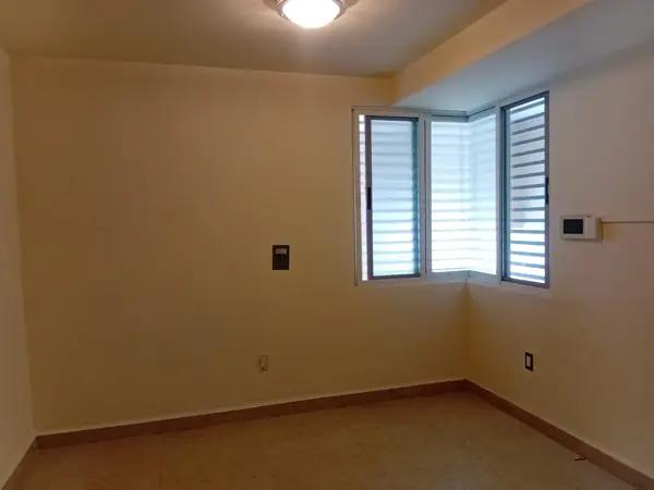 Oficina en venta en Av. altamente transitada.