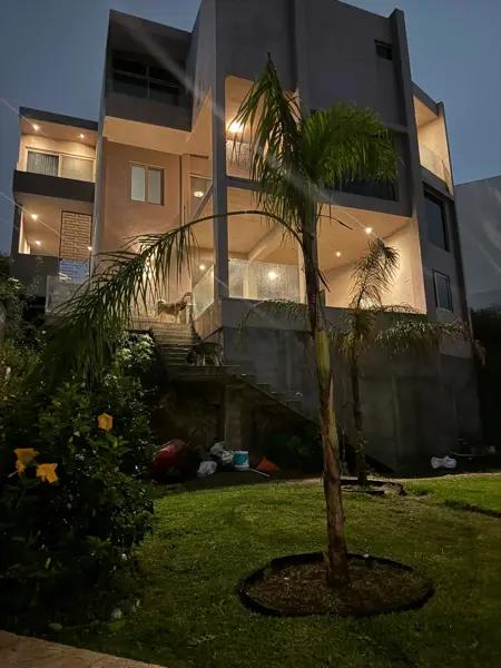 Casa en Venta en Loma Bonita, Monterrey con Acceso a Comunidad Privada
