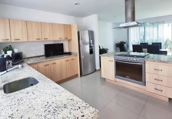 CASA EN VENTA EN PUNTA ALBA, MORELIA