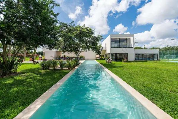 Terreno(180) en Venta en Privada Zendera
