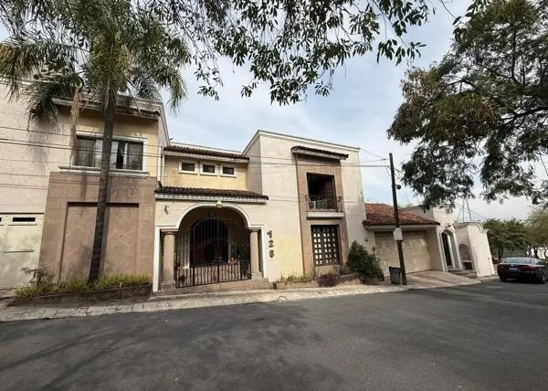 Casa en Venta – Cumbres 4º Sector