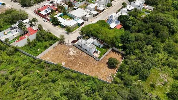Terreno bardeado en Venta en Praderas de Cholul Terreno bardeado en Venta en Praderas de Cholul