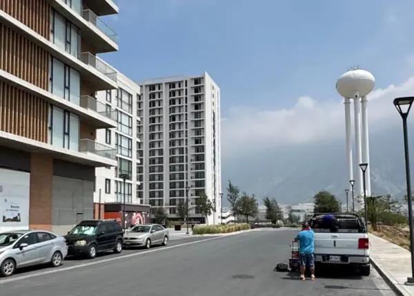 Renta de Local Comercial | Torre Caliza