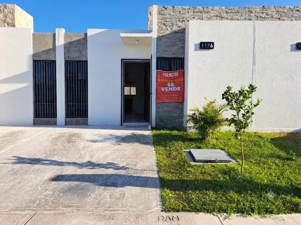 Hermosa casa en venta de 2 recámaras en Zona Tranquila de Colima