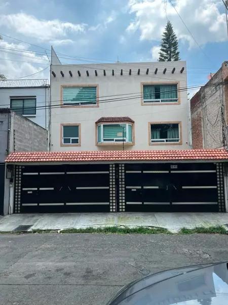 Venta casa Colonia Sinatel amplia 4 recamaras con baño patio 2 estacionamientos excelente ubicación