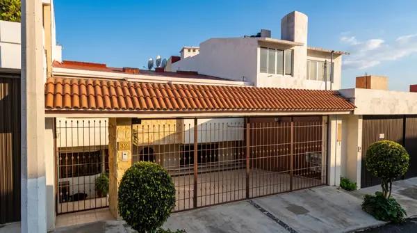 VENTA CASA EN PASEOS DEL BOSQUE, NAUCALPAN DE JUÁREZ