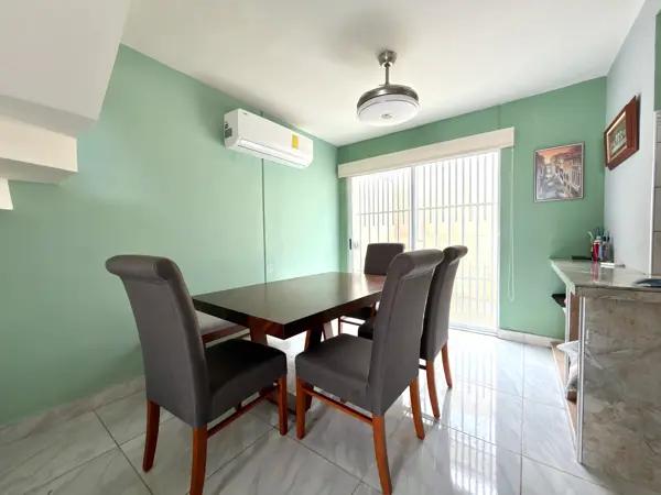 VENDO CASA EN FRACCIONAMIENTO PRIVADO CON CASA CLUB Y VIGILANCIA CON TERRENO EXCEDENTE