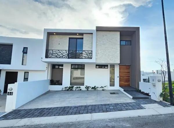CASA EN VENTA EN EL CONDADO, CORREGIDORA, QUERÉTARO
