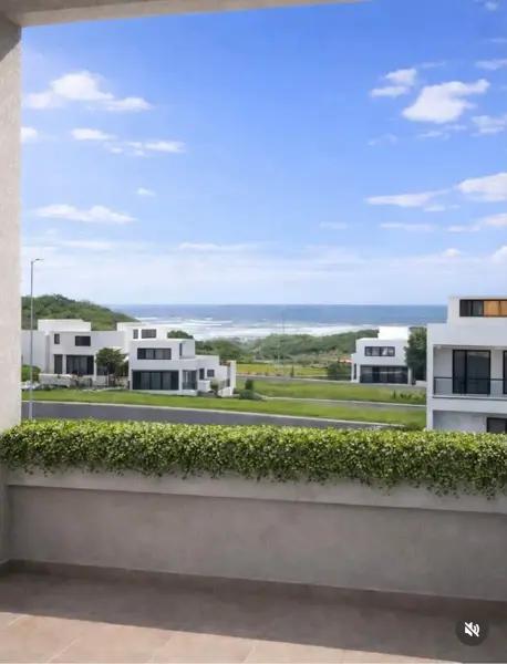 PRE-VENTA DE CASA CON VISTAS AL MAR EN LA RIVIERA VERACRIZANA