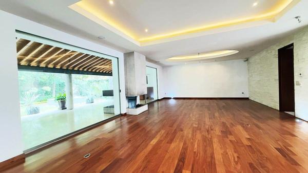 Casa en Venta con elevador en Lomas de la Herradura Huixquilucan Edo de Mexico