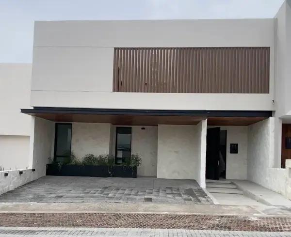 Casa en Venta en La Vista Residencial, Querétaro: 5 Habitaciones y Espacios para Movilidad Reducida. Casa en Venta en La Vista Residencial, Querétaro: 5 Habitaciones y Espacios para Movilidad Reducida.