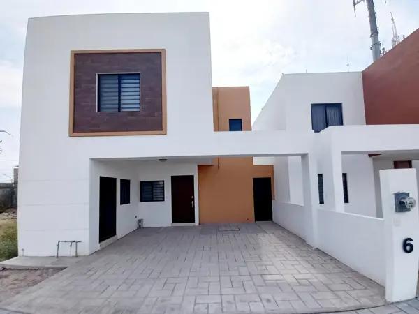 CASA AMUEBLADA EN LOMAS DE LAS ETNIAS, MODELO COZUMEL