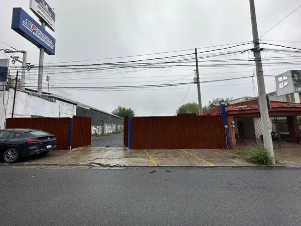 Terreno plano ubicado en Burocratas del estado en avenida de alto flujo vehicular