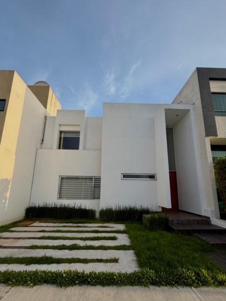 Casa en Renta en Zona Plateada, Pachuca de Soto, 3 Recámaras con Baño