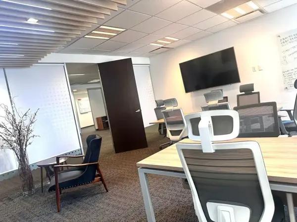SE RENTA OFICINA CORPORATIVA EN LOMAS VERDES