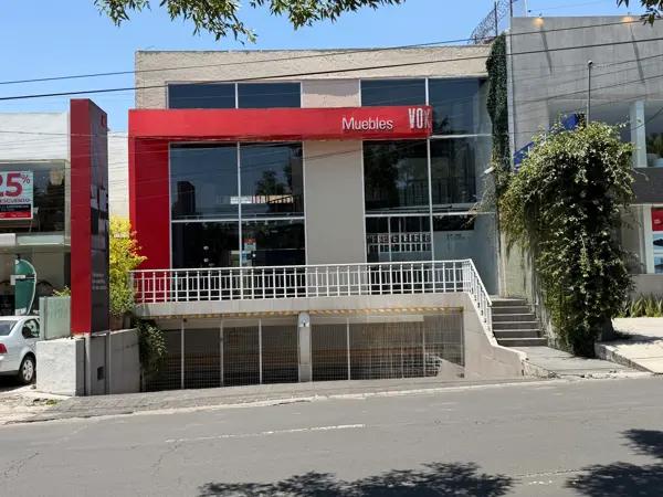 RENTA LOCAL COMERCIAL SOBRE ALTAVISTA, enfrente de MAC STORE