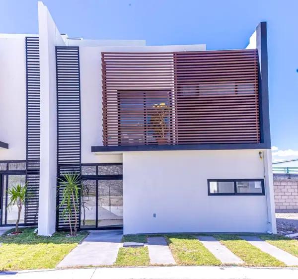 ¡Tu nuevo hogar te espera! 
Descubre esta espaciosa propiedad en Residencial La Reforma