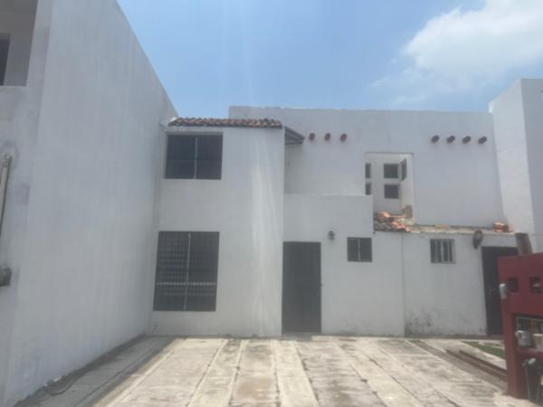 Casa en Venta en Altus Bosques, Tlajomulco | 3 Recámaras, Áreas Verdes y Seguridad