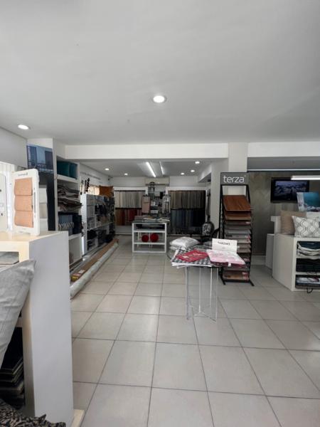 Local en Renta en Plaza Comercial en Del Valle, San Pedro Garza García