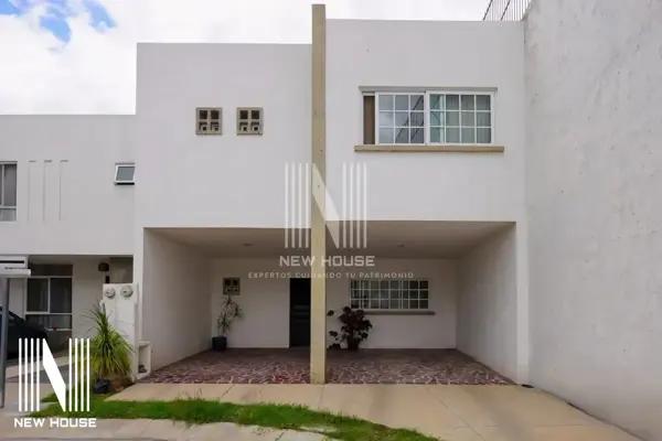 Esmeralda Residencial (3 Recámaras + Sala de TV + Cochera Techada) Esmeralda Residencial (3 Recámaras + Sala de TV + Cochera Techada)