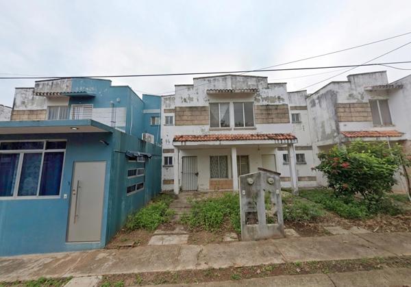 Oportunidad Única de Casa en Ejecución Hipotecaria en Residencial las Olas, Cosoleacaque
