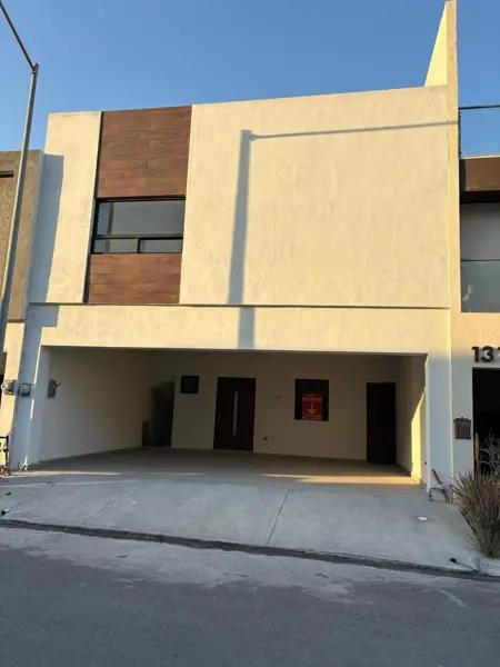 Casa en Dominio Cumbres
