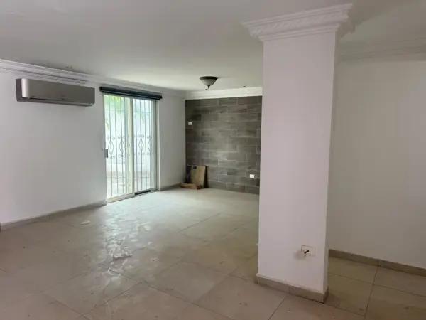 Casa en Renta Rincon de la Primavera zona Contry